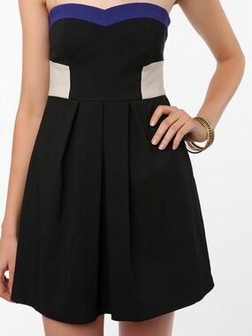 Strapless Colorblock Fit & Flare Mini Dress XS Black Blue Ivory – Sparkle & Fade